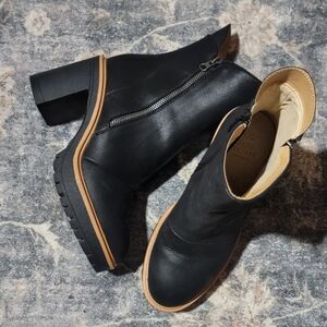 Black Ankle Boots with Chunky Heel